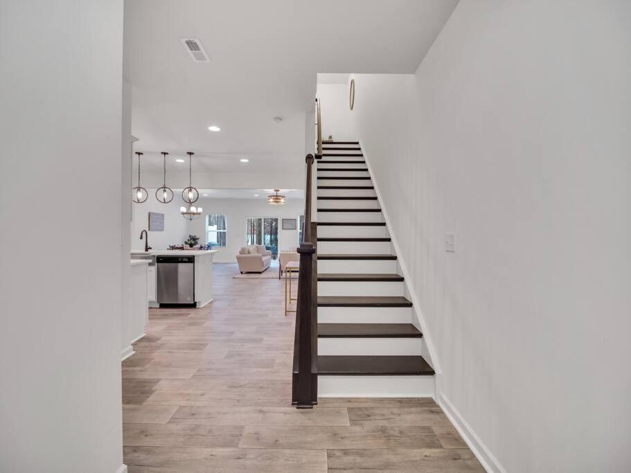 Gorgeous New Townhome/Charlotte! Eksteriør bilde