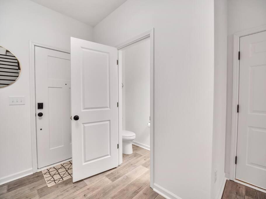 Gorgeous New Townhome/Charlotte! Eksteriør bilde