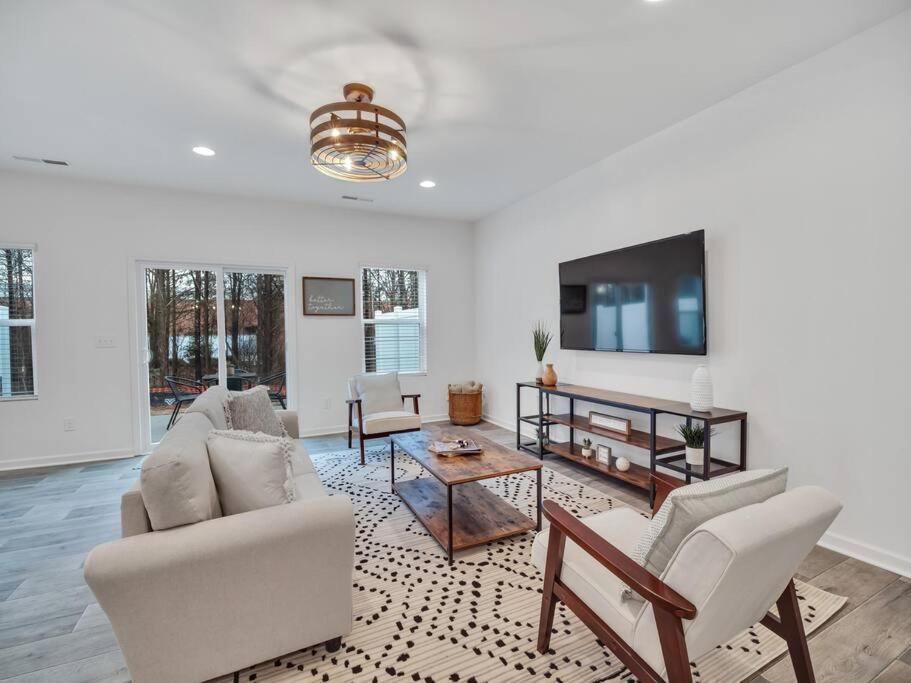Gorgeous New Townhome/Charlotte! Eksteriør bilde